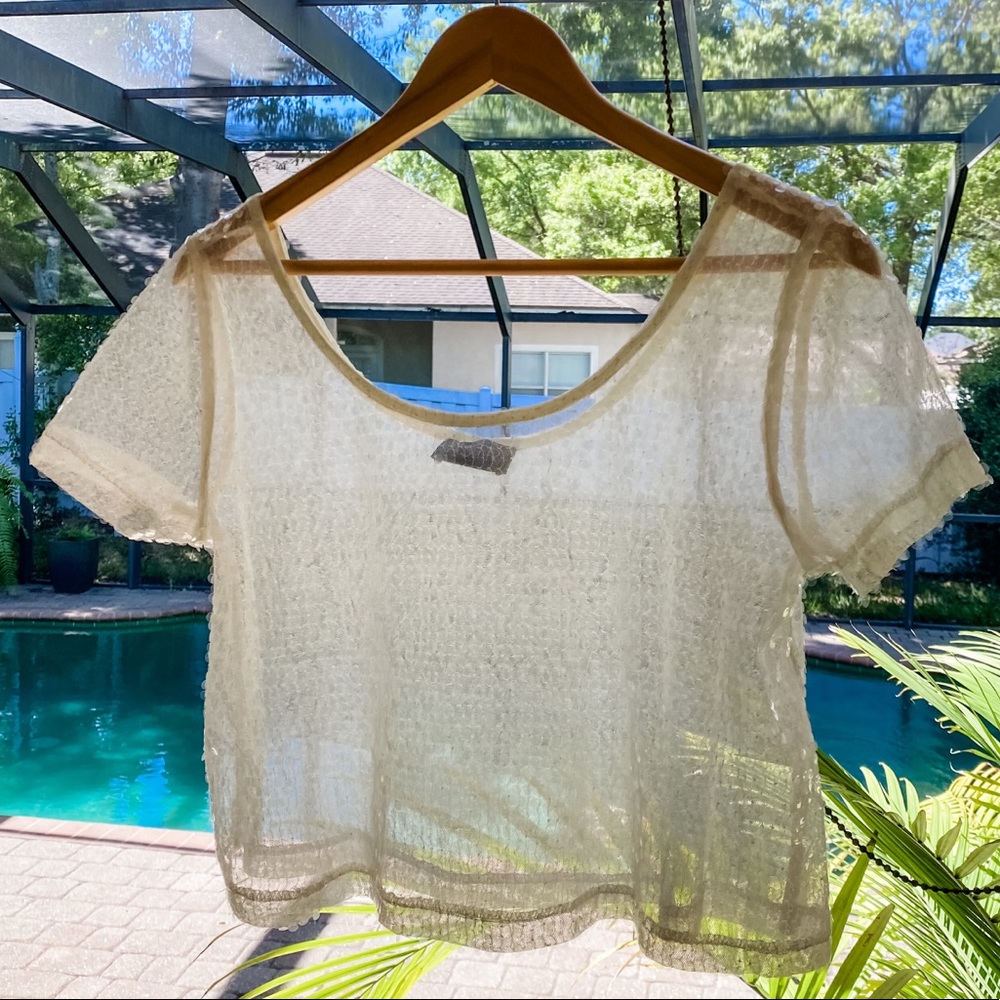 Sheer sequined white crop, size S.
